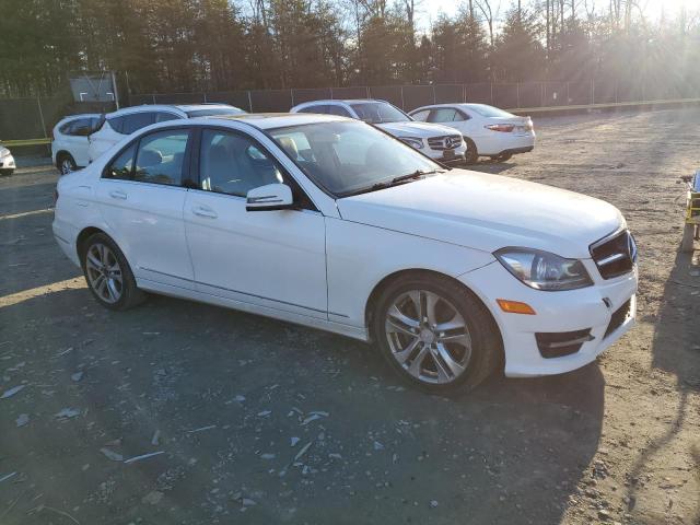 Photo 3 VIN: WDDGF8ABXDR283445 - MERCEDES-BENZ C-CLASS 