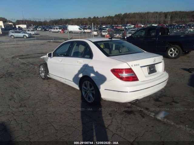 Photo 2 VIN: WDDGF8ABXDR300261 - MERCEDES-BENZ C-CLASS 