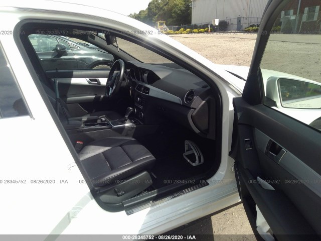 Photo 4 VIN: WDDGF8ABXEA891823 - MERCEDES-BENZ C-CLASS 