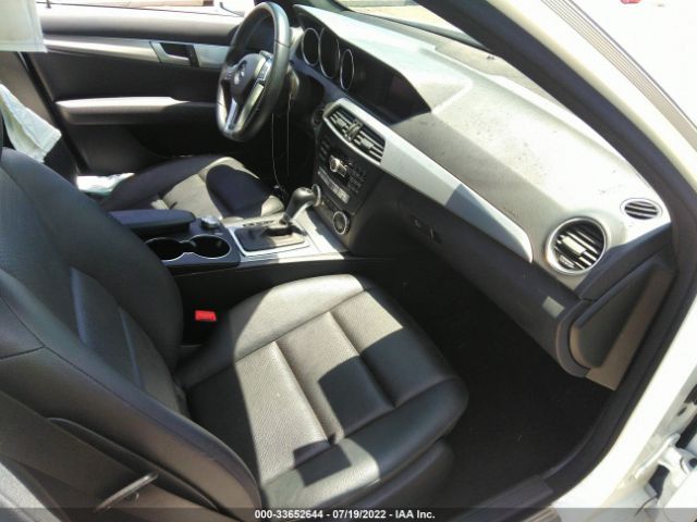 Photo 4 VIN: WDDGF8ABXEG255433 - MERCEDES-BENZ C-CLASS 