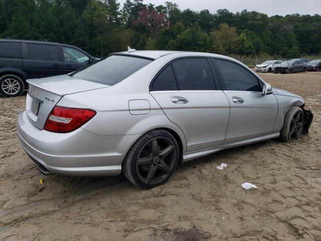 Photo 2 VIN: WDDGF8BB0BR165657 - MERCEDES-BENZ C 300 4MAT 