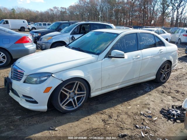 Photo 1 VIN: WDDGF8BB0BR180577 - MERCEDES-BENZ C 300 