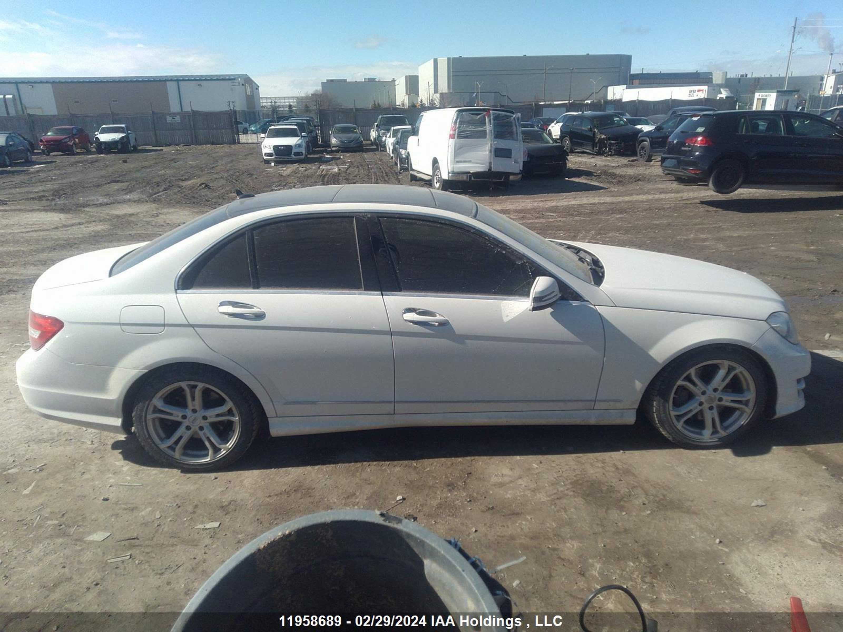 Photo 12 VIN: WDDGF8BB0CA670243 - MERCEDES-BENZ C-KLASSE 