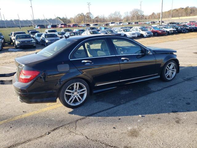 Photo 2 VIN: WDDGF8BB0CR209500 - MERCEDES-BENZ C 300 4MAT 