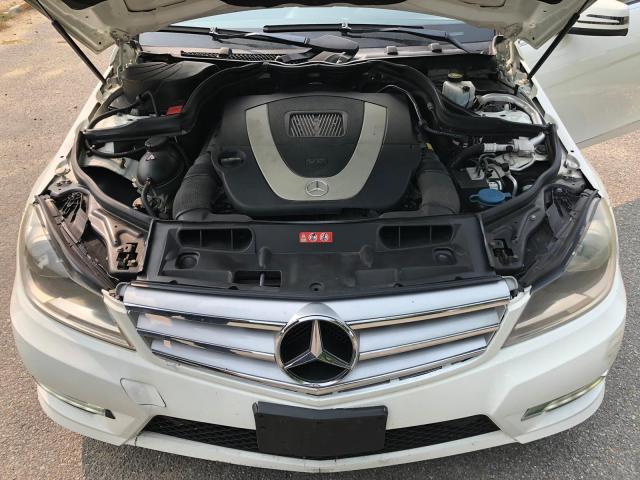 Photo 9 VIN: WDDGF8BB0CR226362 - MERCEDES-BENZ C 300 4MAT 