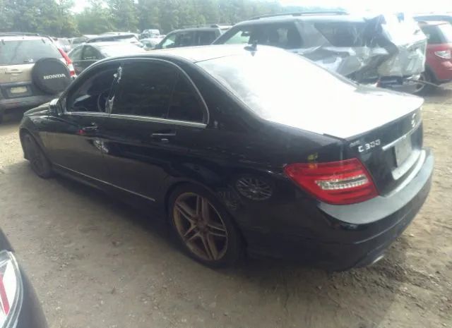 Photo 2 VIN: WDDGF8BB0CR227446 - MERCEDES-BENZ C-CLASS 