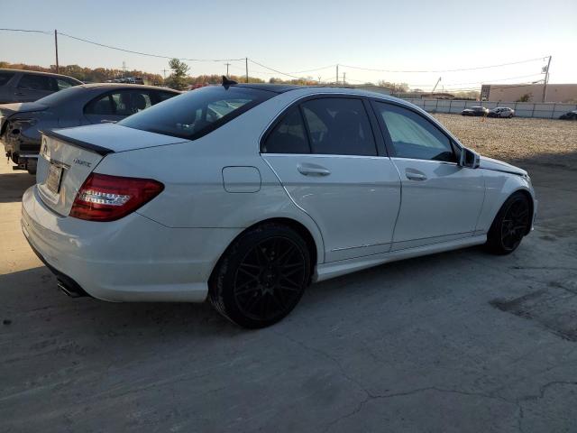 Photo 2 VIN: WDDGF8BB0CR231707 - MERCEDES-BENZ C 300 4MAT 