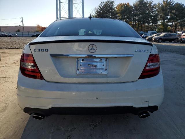 Photo 5 VIN: WDDGF8BB0CR231707 - MERCEDES-BENZ C 300 4MAT 