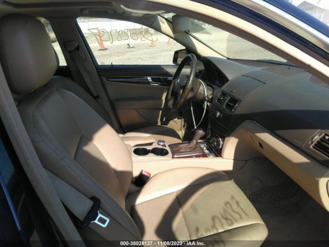 Photo 4 VIN: WDDGF8BB1BR133929 - MERCEDES-BENZ C 300 