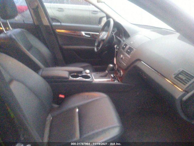 Photo 4 VIN: WDDGF8BB1BR167417 - MERCEDES-BENZ C-CLASS 