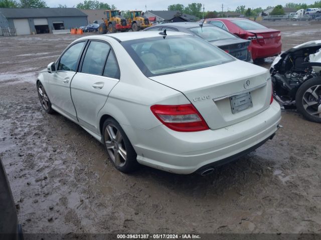 Photo 2 VIN: WDDGF8BB1BR168843 - MERCEDES-BENZ C 300 