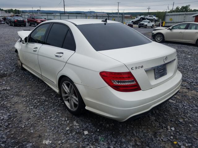 Photo 2 VIN: WDDGF8BB1CF916221 - MERCEDES-BENZ C 300 4MAT 