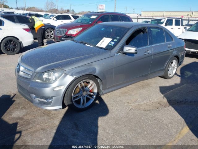 Photo 1 VIN: WDDGF8BB1CR191685 - MERCEDES-BENZ C 300 