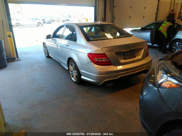 Photo 2 VIN: WDDGF8BB1CR196742 - MERCEDES-BENZ C-CLASS 