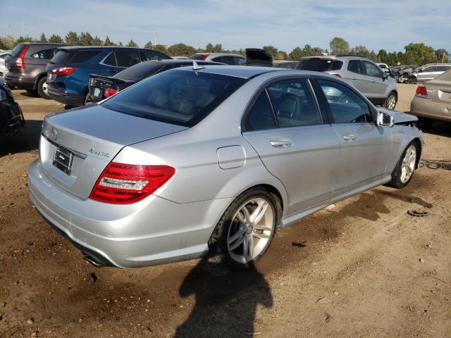 Photo 2 VIN: WDDGF8BB1CR206959 - MERCEDES-BENZ C 300 4MAT 