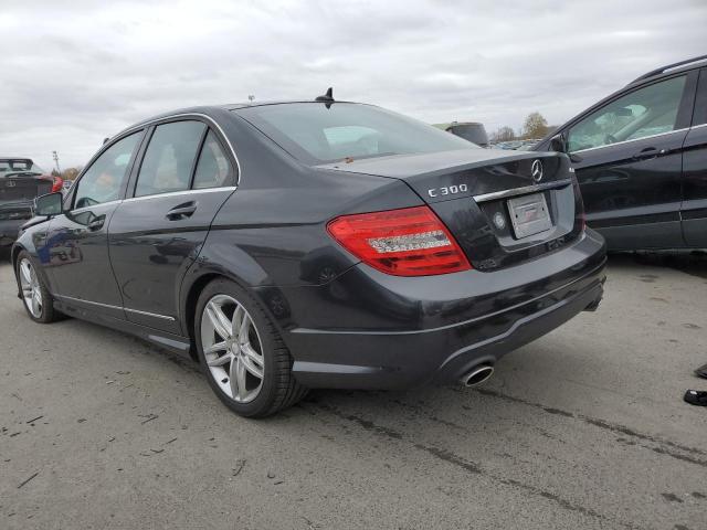 Photo 1 VIN: WDDGF8BB1CR227326 - MERCEDES-BENZ C-CLASS 