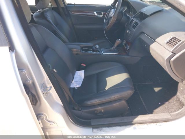 Photo 4 VIN: WDDGF8BB2AR132139 - MERCEDES-BENZ C 300 