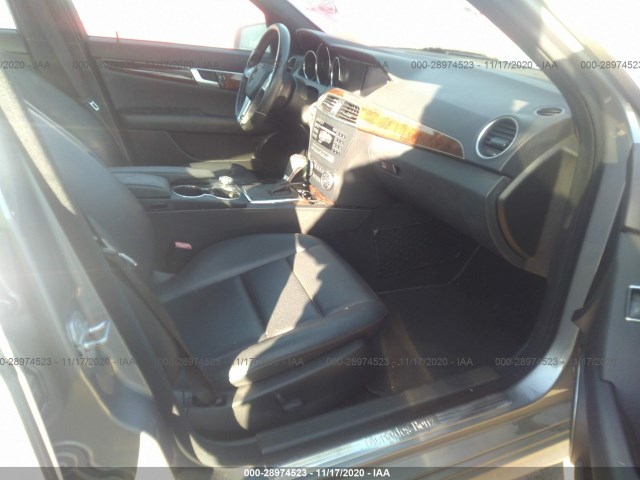 Photo 4 VIN: WDDGF8BB2CA610108 - MERCEDES-BENZ C-CLASS 