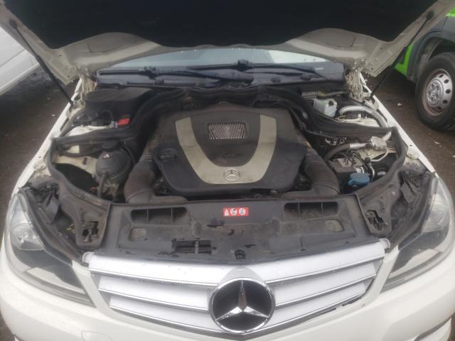 Photo 6 VIN: WDDGF8BB2CA713819 - MERCEDES-BENZ C 300 4MAT 