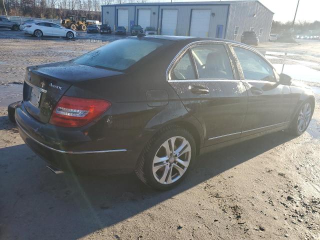 Photo 2 VIN: WDDGF8BB2CF896996 - MERCEDES-BENZ C 300 4MAT 