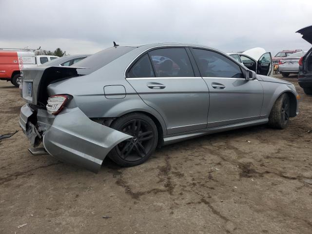 Photo 2 VIN: WDDGF8BB2CF917989 - MERCEDES-BENZ C-CLASS 