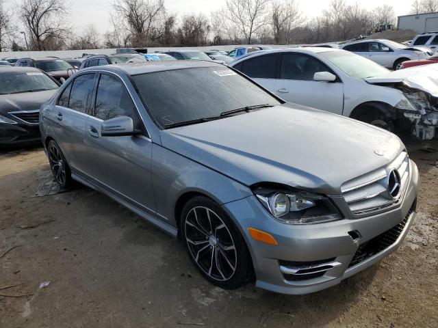 Photo 3 VIN: WDDGF8BB2CR200992 - MERCEDES-BENZ C-CLASS 