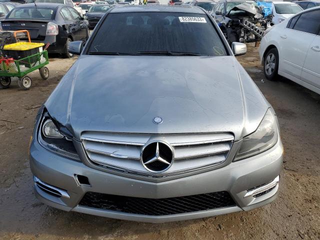 Photo 4 VIN: WDDGF8BB2CR200992 - MERCEDES-BENZ C-CLASS 