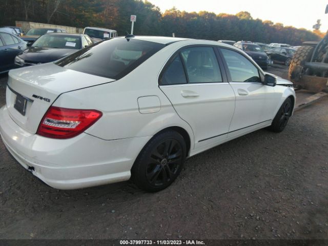 Photo 3 VIN: WDDGF8BB2CR203133 - MERCEDES-BENZ C-CLASS 