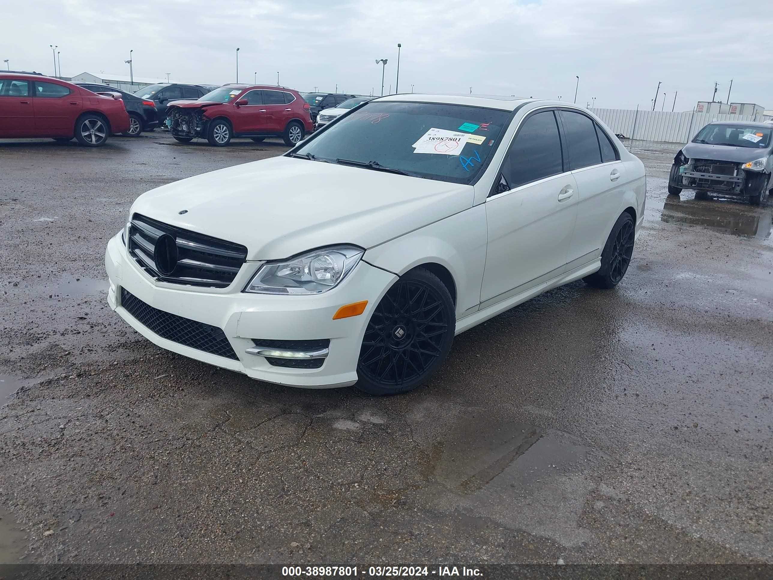 Photo 1 VIN: WDDGF8BB2CR229215 - MERCEDES-BENZ C-KLASSE 