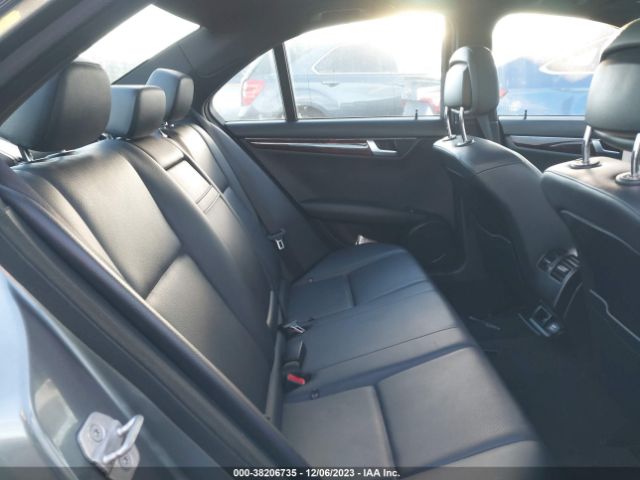 Photo 7 VIN: WDDGF8BB2CR230073 - MERCEDES-BENZ C 300 