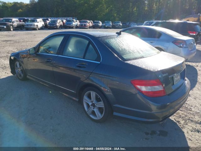 Photo 2 VIN: WDDGF8BB3AR126706 - MERCEDES-BENZ C 300 