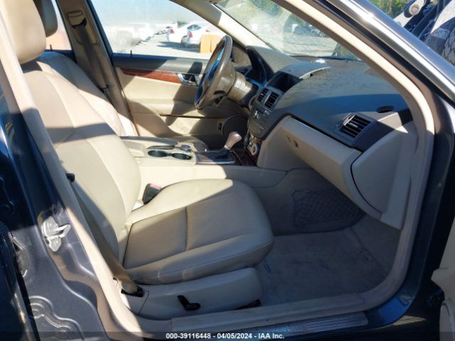 Photo 4 VIN: WDDGF8BB3AR126706 - MERCEDES-BENZ C 300 