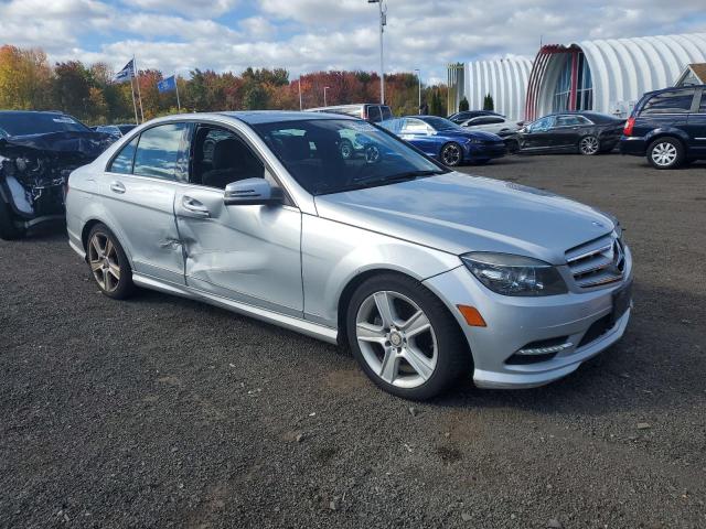 Photo 3 VIN: WDDGF8BB3BF539342 - MERCEDES-BENZ C 300 4MAT 