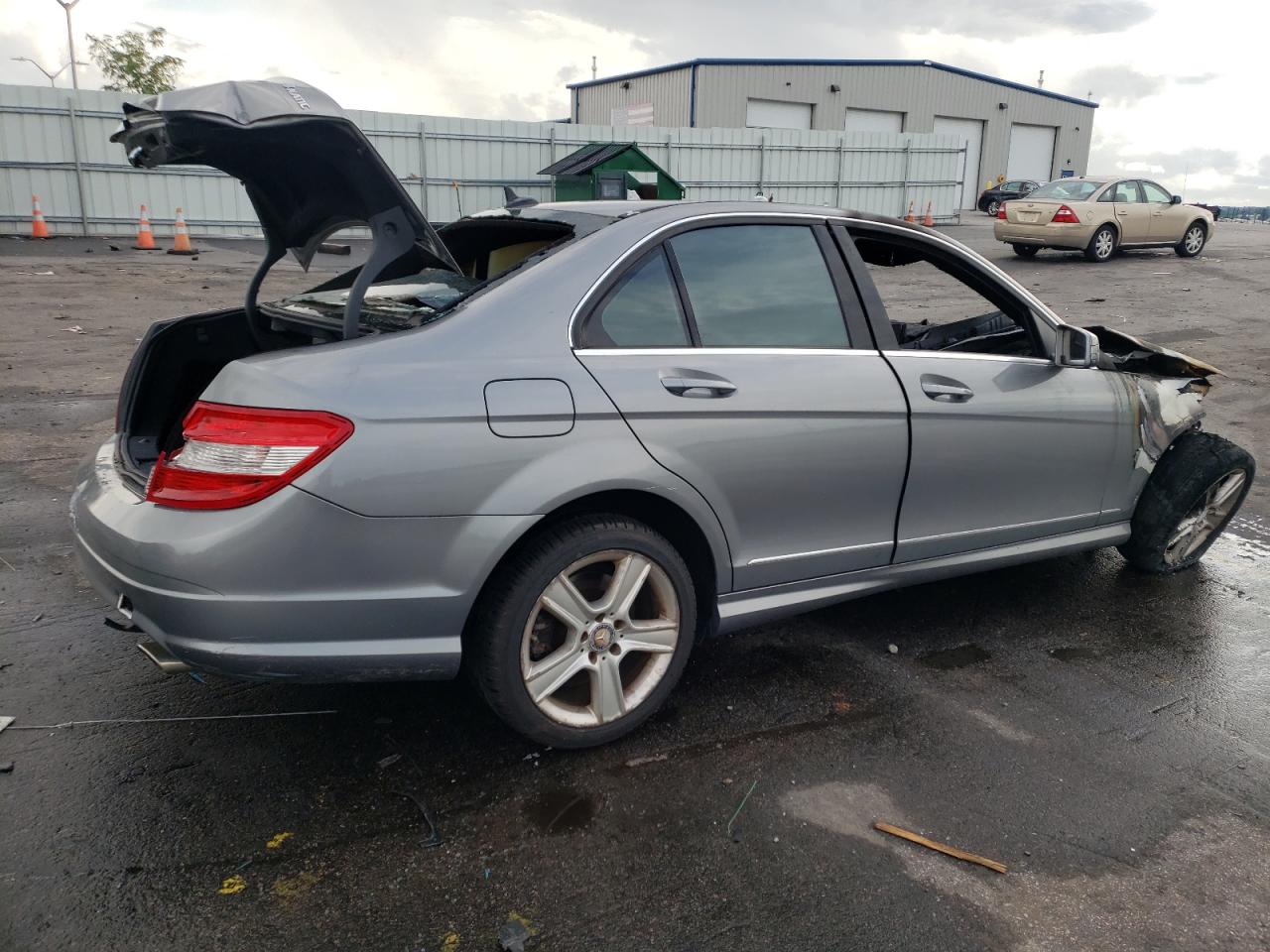 Photo 2 VIN: WDDGF8BB3BR133222 - MERCEDES-BENZ C-KLASSE 