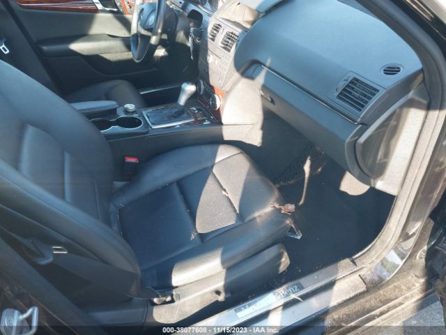 Photo 4 VIN: WDDGF8BB3BR159464 - MERCEDES-BENZ C 300 