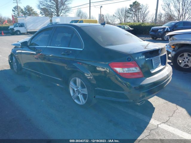 Photo 2 VIN: WDDGF8BB3BR163112 - MERCEDES-BENZ C 300 