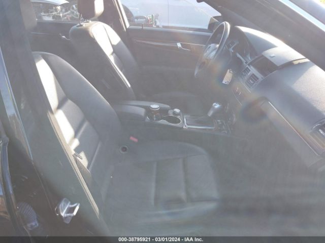 Photo 4 VIN: WDDGF8BB3BR165099 - MERCEDES-BENZ C 300 