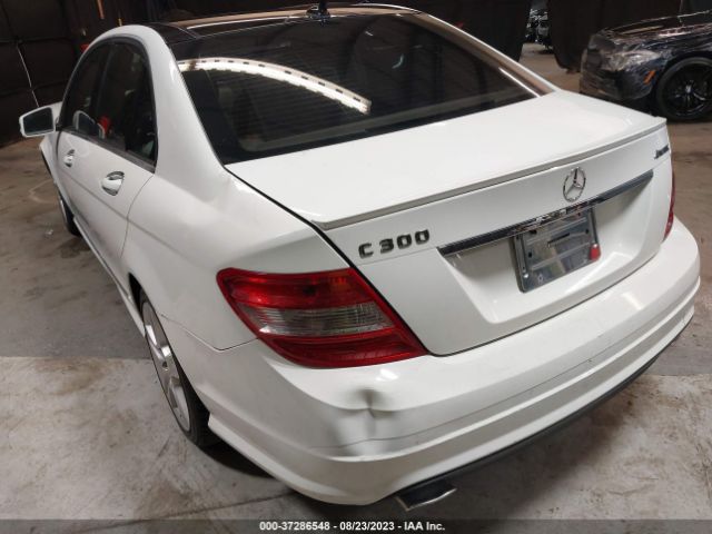 Photo 2 VIN: WDDGF8BB3BR175146 - MERCEDES-BENZ C 300 