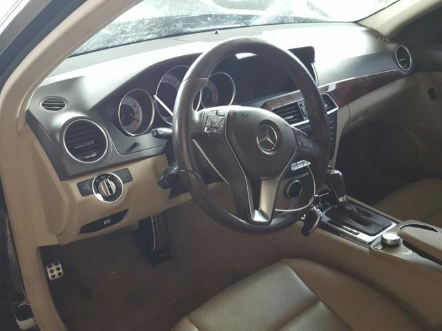 Photo 8 VIN: WDDGF8BB3CA706331 - MERCEDES-BENZ C 300 4MAT 