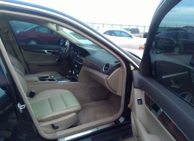 Photo 4 VIN: WDDGF8BB3CA706362 - MERCEDES-BENZ C 300 