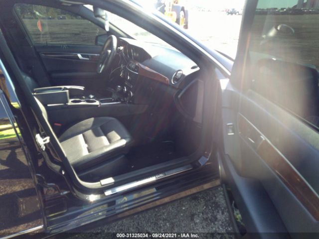 Photo 4 VIN: WDDGF8BB3CR195270 - MERCEDES-BENZ C-CLASS 