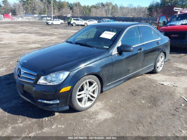 Photo 1 VIN: WDDGF8BB3CR211144 - MERCEDES-BENZ C 300 