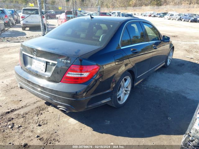 Photo 3 VIN: WDDGF8BB3CR211144 - MERCEDES-BENZ C 300 