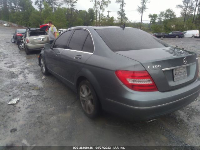 Photo 2 VIN: WDDGF8BB3CR222225 - MERCEDES-BENZ C 300 