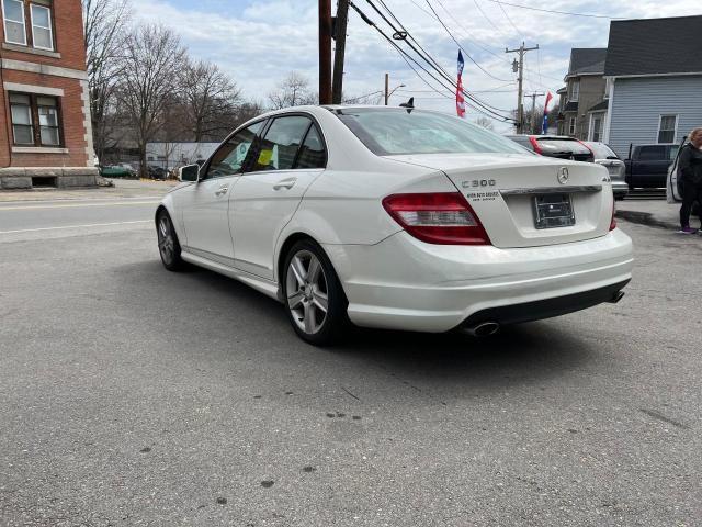 Photo 2 VIN: WDDGF8BB4AF443735 - MERCEDES-BENZ C 300 4MAT 