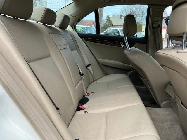 Photo 5 VIN: WDDGF8BB4AF443735 - MERCEDES-BENZ C 300 4MAT 