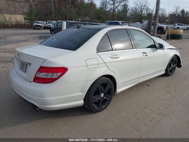 Photo 3 VIN: WDDGF8BB4BA503379 - MERCEDES-BENZ C 300 