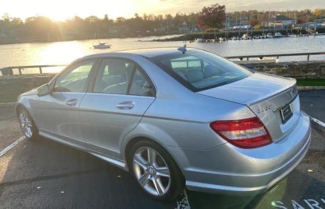 Photo 2 VIN: WDDGF8BB4BF531637 - MERCEDES-BENZ C 300 4MAT 