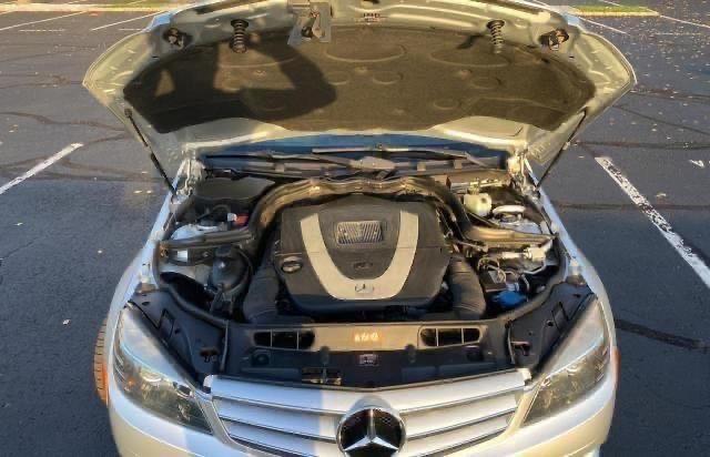 Photo 6 VIN: WDDGF8BB4BF531637 - MERCEDES-BENZ C 300 4MAT 