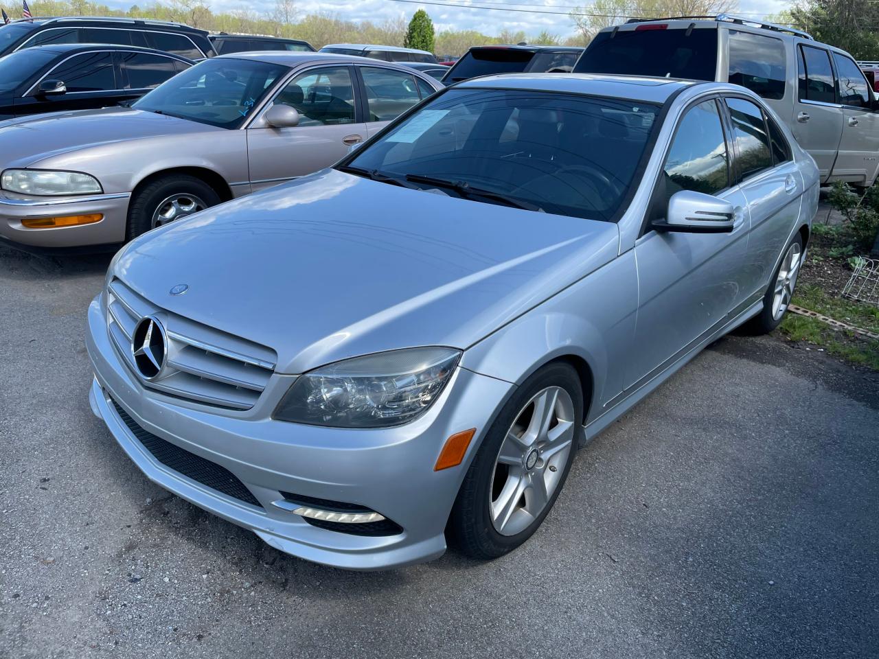 Photo 1 VIN: WDDGF8BB4BR146545 - MERCEDES-BENZ C-CLASS 